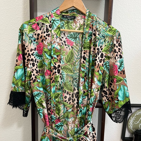 •NEW• INC Women’s Jungle Robe Intimates - Picture 6 of 9